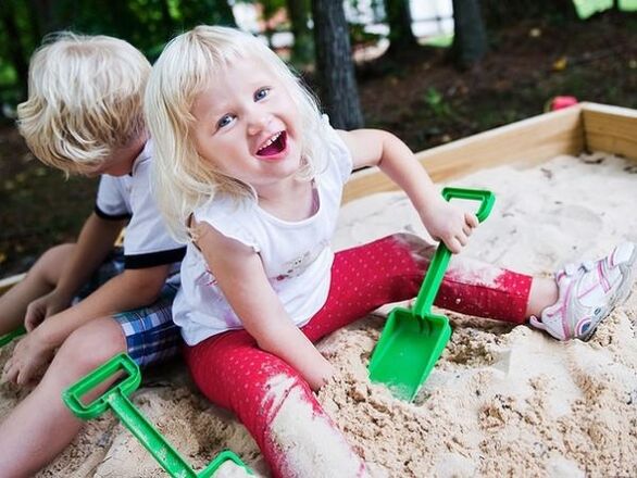Smėlio dėžės žaidimai kaip būdas užsikrėsti parazitais